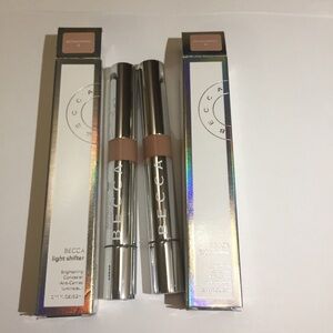 2 x Becca concealer